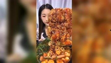 娱乐吃瓜酱密室